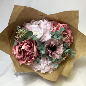 Artificial Rouge Gift Bouquet/Arrangement Pink