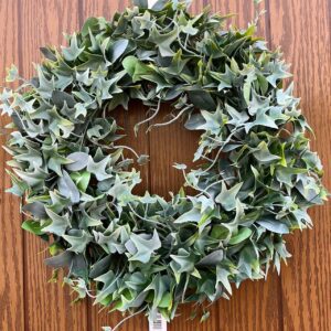 Mixed ivy and bay leaf wreath